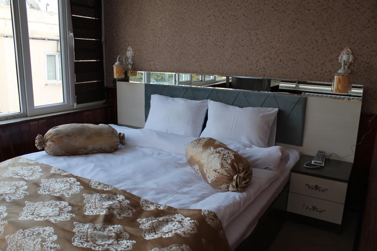 East House Hotel Baky Esterno foto